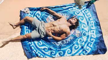 La toalla de microfibra de secado rápido imprescindible este verano