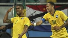 Brasil gana a Perú con una exhibición de Douglas Costa