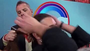 ¡Le cortó el pelo! La acción de Viñuela que causó repudio y polémica en redes