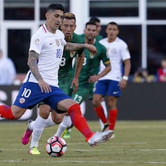 Tucu Hernández cuenta por qué se aprendió el himno