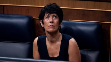 MADRID, SPAIN - 2025/09/10: Elma Saiz, Spanish Minister of Inclusion, Social Security, and Migration seen at the Spanish Congress of Deputies during the plenary session. (Photo by Alberto Gardin/SOPA Images/LightRocket via Getty Images)