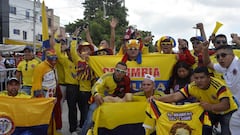 Así se vive la fiesta previa del Colombia - Brasil en el Metro