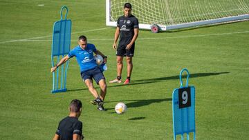 "A ver si somos capaces de hacernos fuertes en casa"