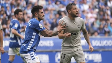 Momento del partido de LaLiga SmartBank entre el Oviedo y el Ibiza.
 
 