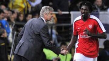 <b>SU PADRE DEPORTIVO. </b>Wenger dio toda su confianza a Adebayor nada más llegar al Arsenal en el mes de enero de 2006.