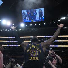 Exhibición de Doncic en el gran día de LeBron