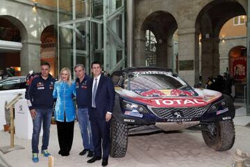 Cruz, Cifuentes, Sainz y Mandon, en la Puerta del Sol.