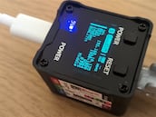 Un experto en seguridad encuentra un micro oculto en un dispositivo chino y emergen todas las dudas posibles