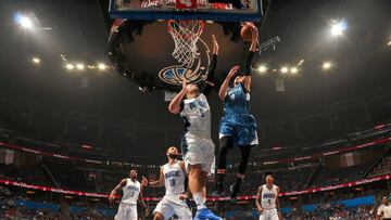 Exhibición de Zach LaVine (37) y segundo triunfo de los Wolves