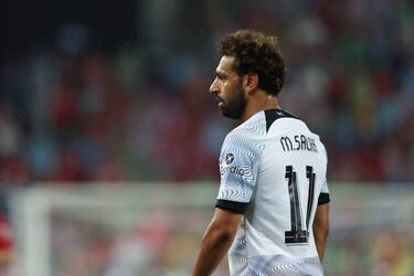 How many foreign players can play in a Premier League team?
