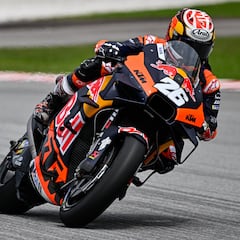 Pedrosa va de tapado y avisa: “Mientras vaya rápido, seguiré”