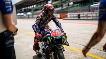 Quartararo con la Yamaha en el test de Sepang.