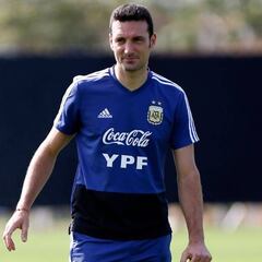 El equipo con el que probó Scaloni en la última práctica