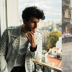 Curiosa reacción de Sebastián Yatra al ganar un premio