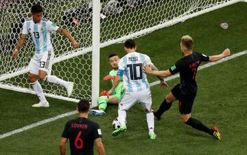 Argentina 0-3 Croatia - the best images