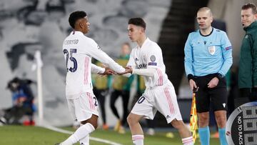 Arribas entra por Rodrygo en el minuto 76 del Real Madrid-Borussia Mönchengladbach de Champions.