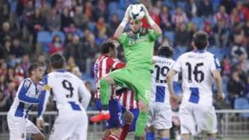 Casilla, durante un partido ante el Atlético de Madrid.