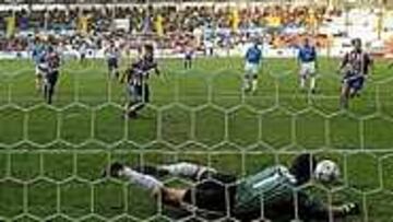 <B>TRIUNFO VISTANTE</B>. El Sporting ve cómo se alejan sus aspiraciones de acercarse a los primeros puestos después de caer frente al Murcia.