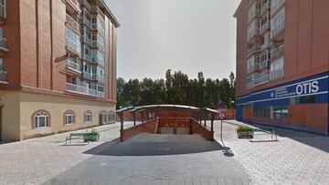 Entrada del garaje donde fue asesinada Yolanda Pascual Expósito a manos de su exmarido, en Burgos.