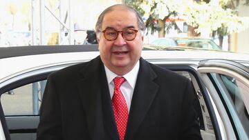 Usmanov confirms sale of Arsenal shares to Kroenke