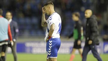 Suso se lamenta ante el Sporting de Gijón.