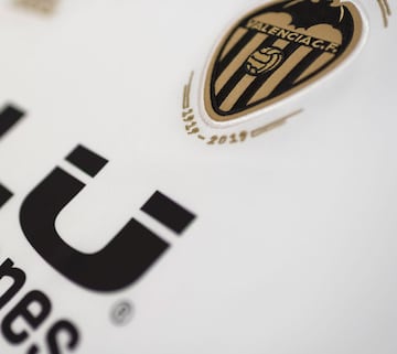 Valencia unveil centenary 2018/19 season kit