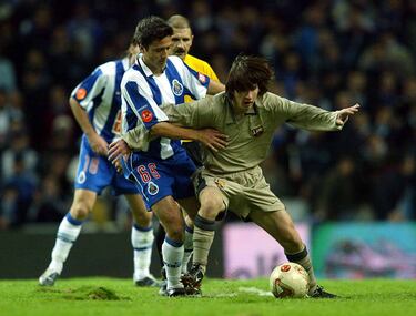 Debutó con el primer equipo el 6 de noviembre de 2003. El partido, un amistoso contra el Oporto de José Mourinho en la inauguración del Estadio do Dragao.