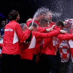 Cilic tumba a Pouille y da a Croacia la última vieja Davis