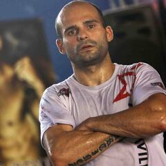 Kiko Martínez, a Warrington: “¿Trampolín? Voy a darte la noche”