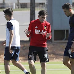 Marcelino sólo ha repetido defensa una vez en 8 partidos