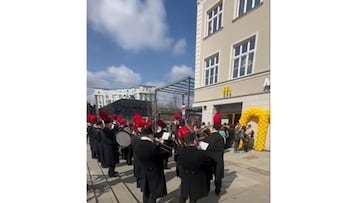 Inauguración de un McDonald's en Katowice