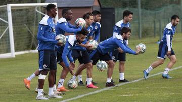 Entrenamiento Deportivo de La Coruña. grupo, uche, mujaid derik