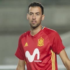El orgullo de la mujer y el hijo de Busquets por sus 100