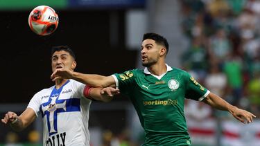 El equipo de un chileno y un ex U amargó al Palmeiras