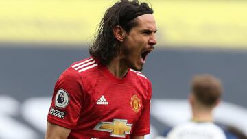Solskjaer keeping 'fingers crossed' that Cavani stays at Man Utd