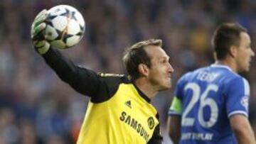 Schwarzer: "El Chelsea debe conservar a Courtois"