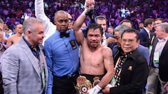 Manny Pacquiao celebra su victoria sobre Keith Thurman.