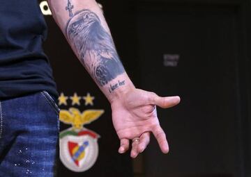 El &aacute;guila que se ha tatuado Salvio en el brazo izquierdo.