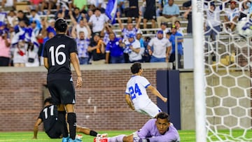 El Salvador obtuvo un 1-1 gracias al gol de última instancia de Ramírez.