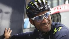 DU01 D&Uuml;SSELDORF (ALEMANIA) 29/06/2017.- El ciclista espa&ntilde;ol Alejandro Valverde sonr&iacute;e durante un entrenamiento en preparaci&oacute;n para la 104 edici&oacute;n del Tour de Francia en D&uuml;sseldorf (Alemania) hoy, 29 de junio de 2017. El Tour de Francia arranca el pr&oacute;ximo 1 de julio de 2017. EFE/Guillaume Horcajuelo