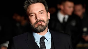 Ben Affleck confiensa a trav&eacute;s de su perfil de Facebook que est&aacute; en tratamiento contra su alcoholismo.