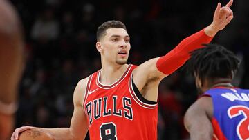 CHICAGO, IL - JANUARY 13: Zach LaVine #8 of the Chicago Bulls signals a play against the Detroit Pistons at the United Center on January 13, 2018 in Chicago, Illinois. The Bulls defeated the Pistons 107-105. NOTE TO USER: User expressly acknowledges and agrees that, by downloading and or using this photograph, User is consenting to the terms and conditions of the Getty Images License Agreement.   Jonathan Daniel/Getty Images/AFP
 == FOR NEWSPAPERS, INTERNET, TELCOS &amp; TELEVISION USE ONLY ==