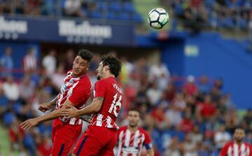 Giménez y Vrsaljko. 