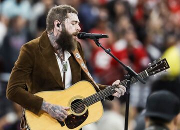 Post Malone interpret¨® 'America the Beautiful'.