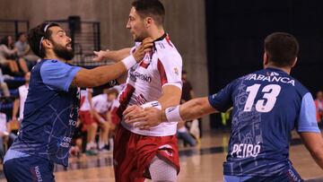 Imagen de un partido de Liga ASOBAL entre el Balonmano Ciudad de Logro&ntilde;o y el Cangas Frigir&iacute;ficos del Morrazo.