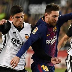 Guedes jugó con una fisura en un dedo del pie: será operado