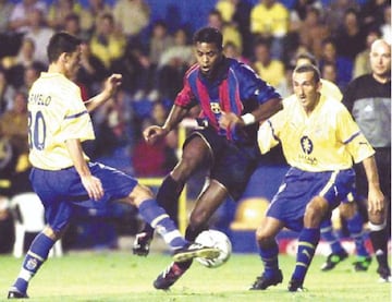 Kluivert for Barça against Samways at Las Palmas.