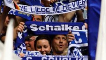 Afición del Schalke 04.