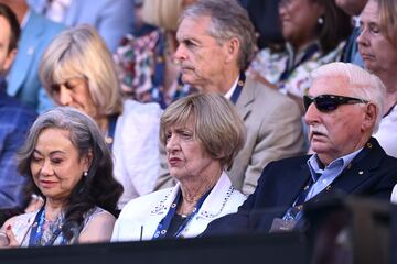 Margaret Court, exjugadora de tenis australiana, y Barrymore Court.