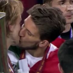 San Valentín: Los besos míticos del fútbol para celebrarlo